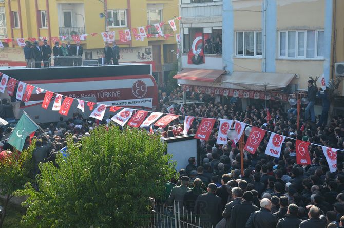 MHP LİDERi DEVLET BAHÇELİ AKHİSARLILAR İLE BULUŞTU